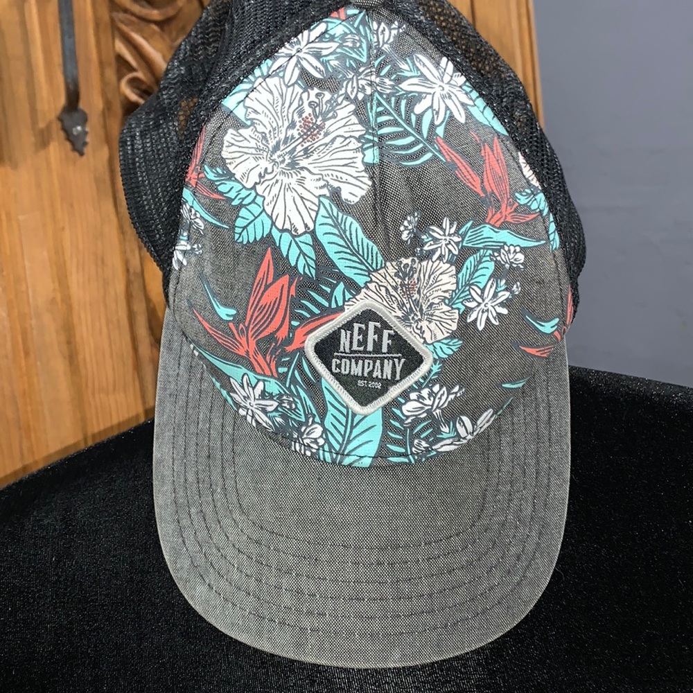 EUC Neff black mesh tropical print baseball hat
